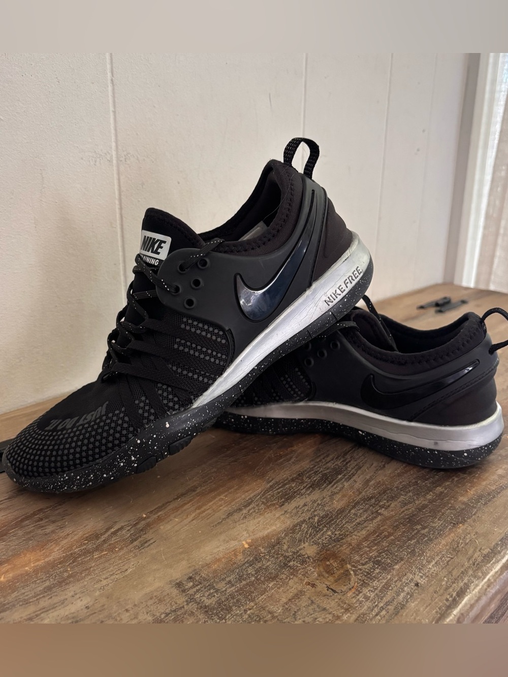 Women's Nike Free TR 7 Selfie Training Shoes Black Chrome 8.5 EUC